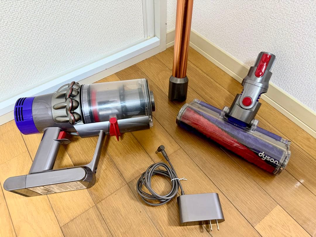 【美品】Dyson ダイソン Cyclone V10 SV12 分解清掃済 【美品】Dyson ダイソン Cyclone V10 SV12 分解清掃済