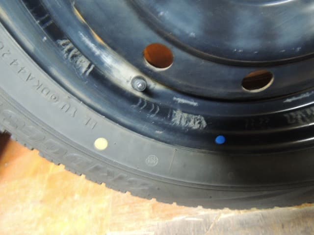 E589 175/65R15 4本 ブリヂストン スチールホイール　スイフト