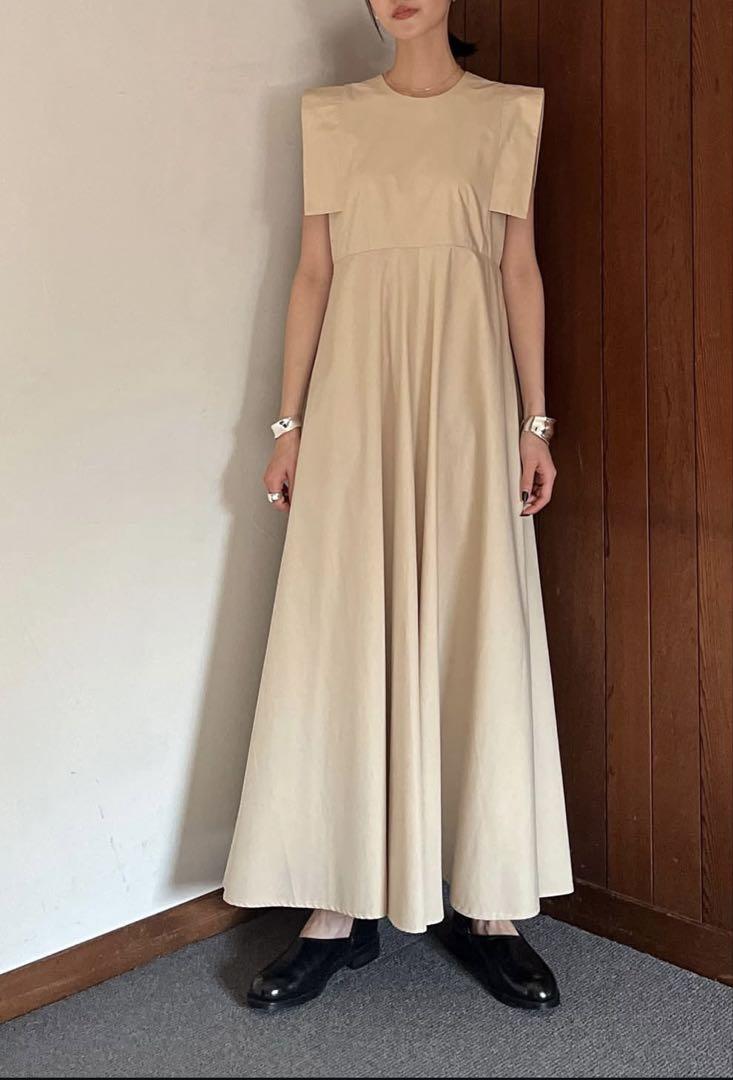 CLANE ベージュ ノースリーブ ロングワンピース