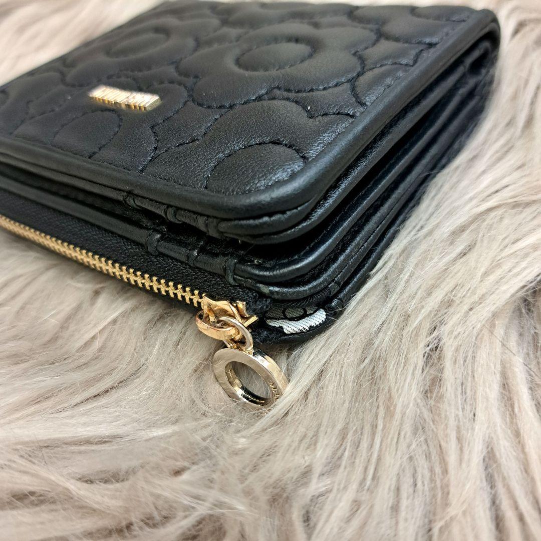 【MARY QUANT】キルトフォームデイジー 二つ折り財布 ブラック