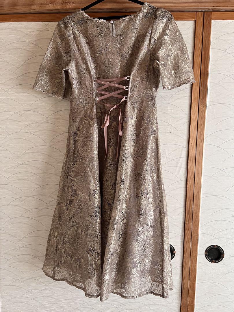 ゴールド花柄ラベンダー色ドレス