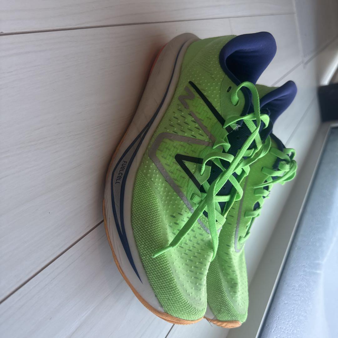 New Balance 陸上競技用スパイクシューズ ネオンイエロー