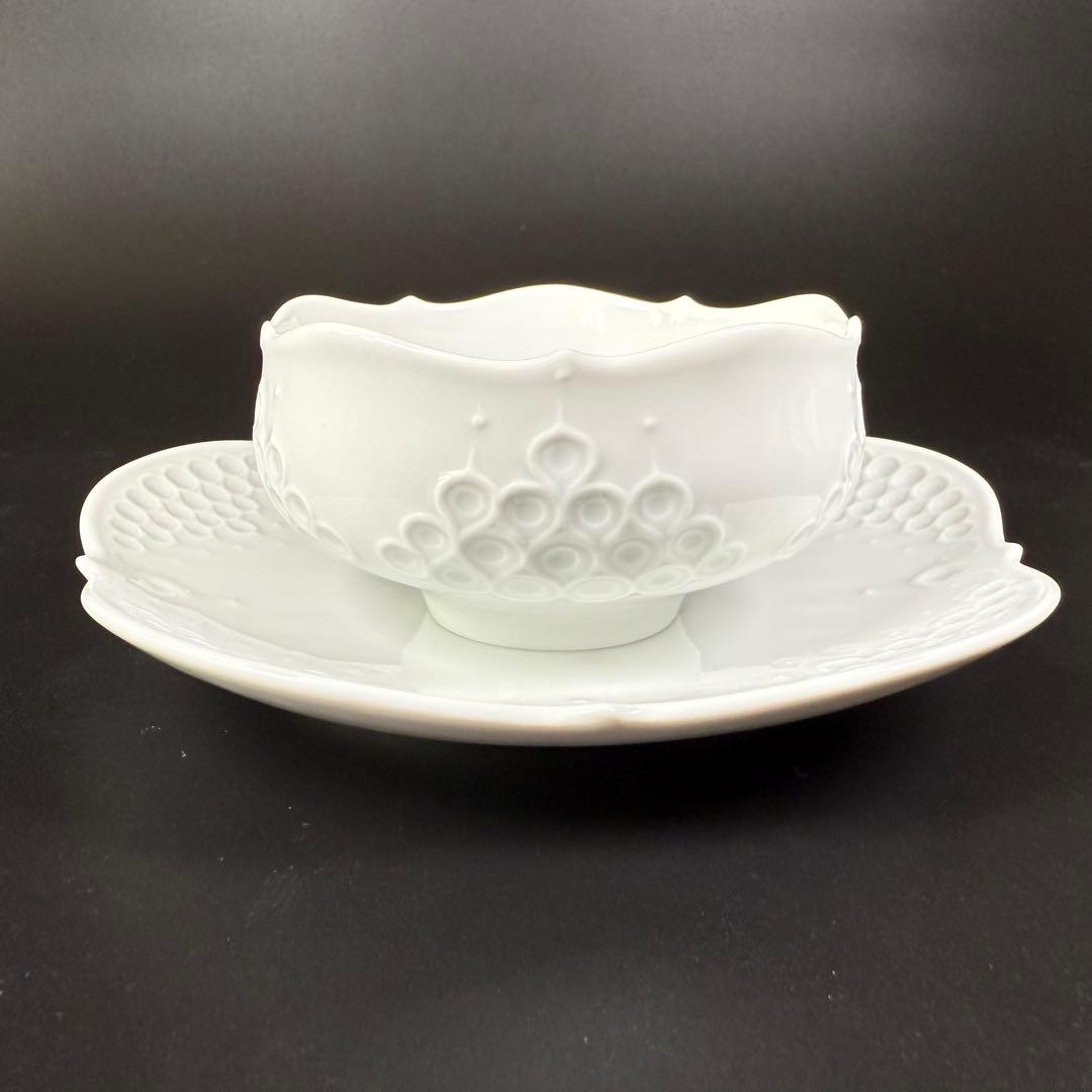 新品 マイセン ホワイトレリーフのティーカップ&ソーサー1客、1級品