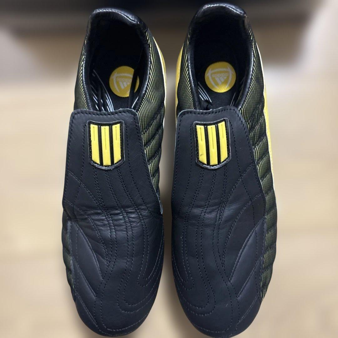 新品 未使用品 adidas スパイク プレデター F30 激レア 箱付き 新品 未使用品 adidas スパイク プレデター F30 激レア 箱付き