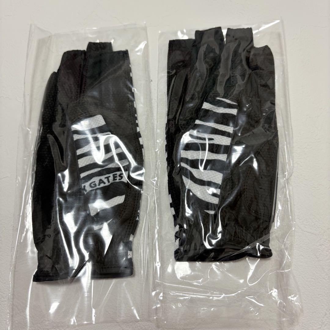 新品 パーリーゲイツ ゴルフグローブ 白x黒xネイビー ネイルスルー 両手用