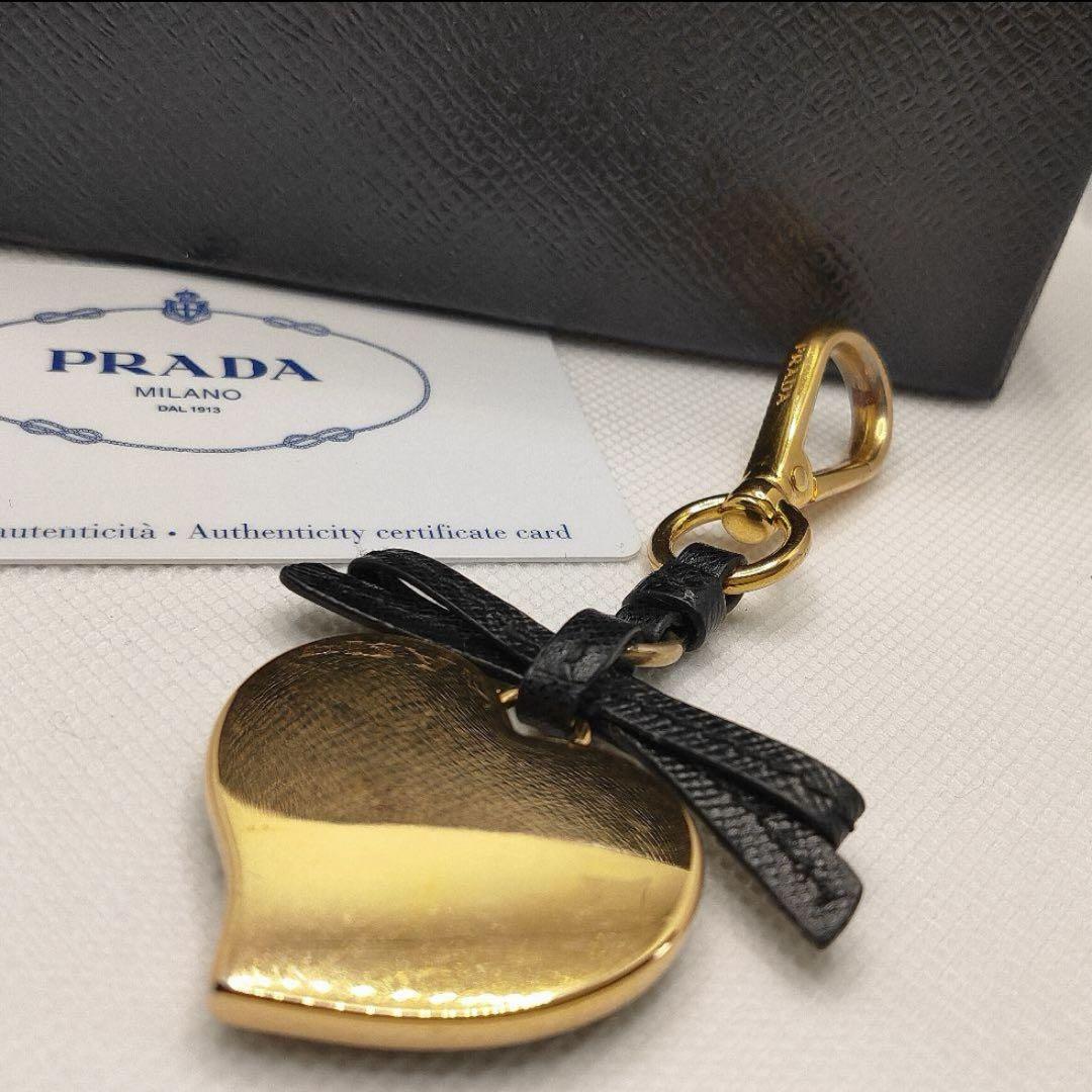 美品 未使用品】PRADA プラダ サフィアーノ ハート キーリング