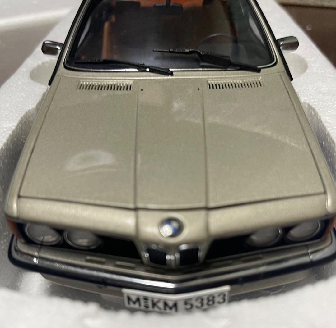 ミニカー BMW 635 CSI AUTOart 1:18 1/18