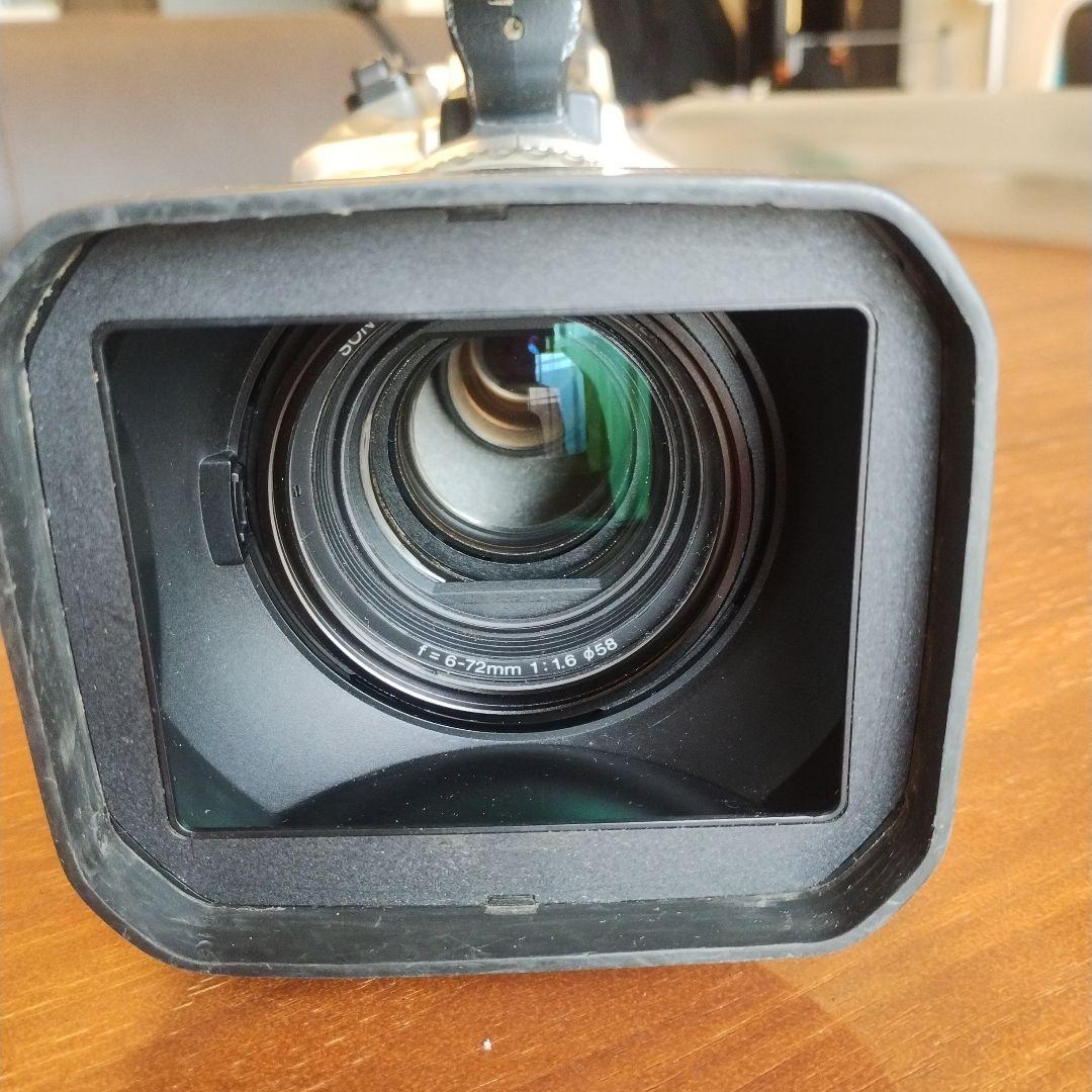 VX2000