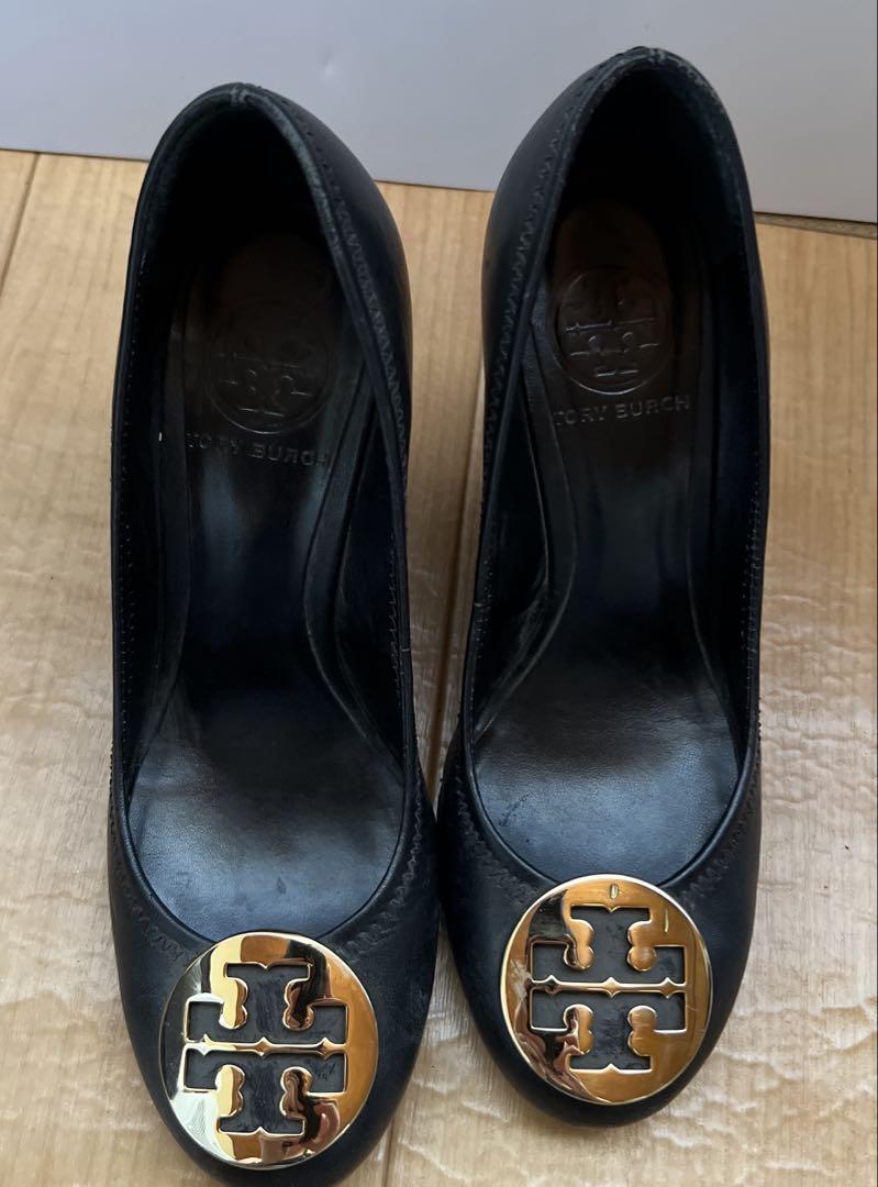 さこさん専用Tory Burch ブラックウェッジヒールパンプス TORY BURCH ウェッジヒールパンプス - メルカリ