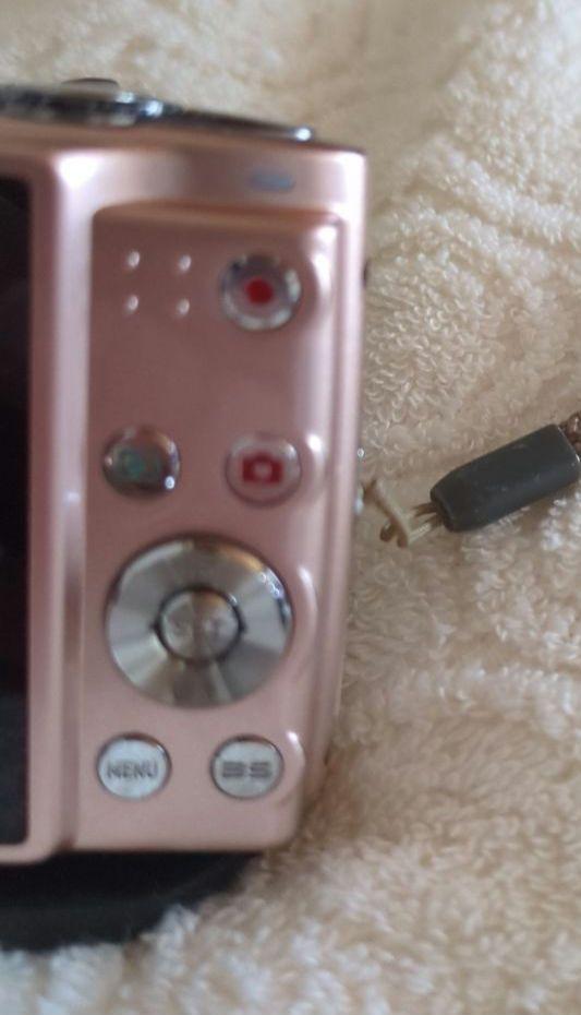 CASIO EXILIM 10.1メガピクセル コンパクトデジタルカメラ　ピンク