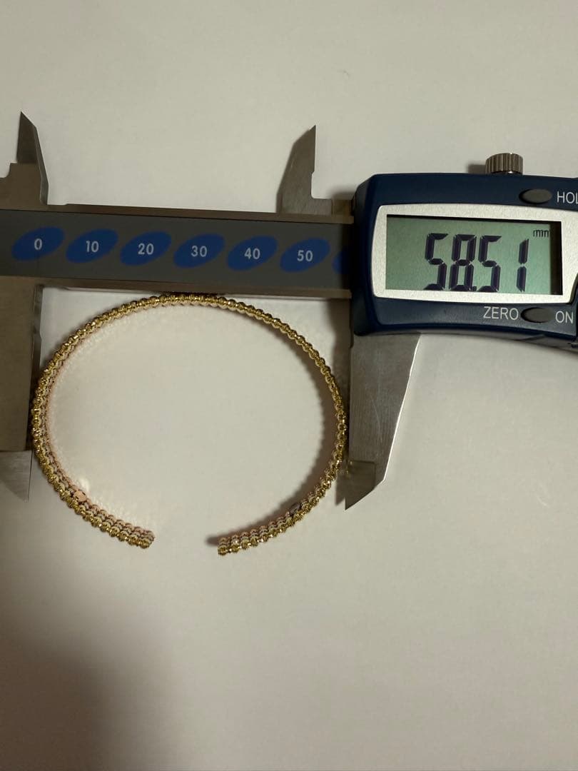 K18/Pt 形状記憶 ダイヤカット バングル