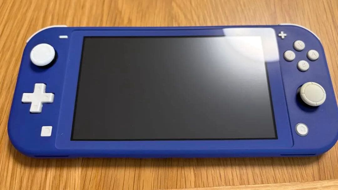 【美品】Nintendo Switch Lite ブルー 本体＋ケース2点