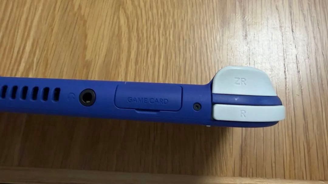 【美品】Nintendo Switch Lite ブルー 本体＋ケース2点