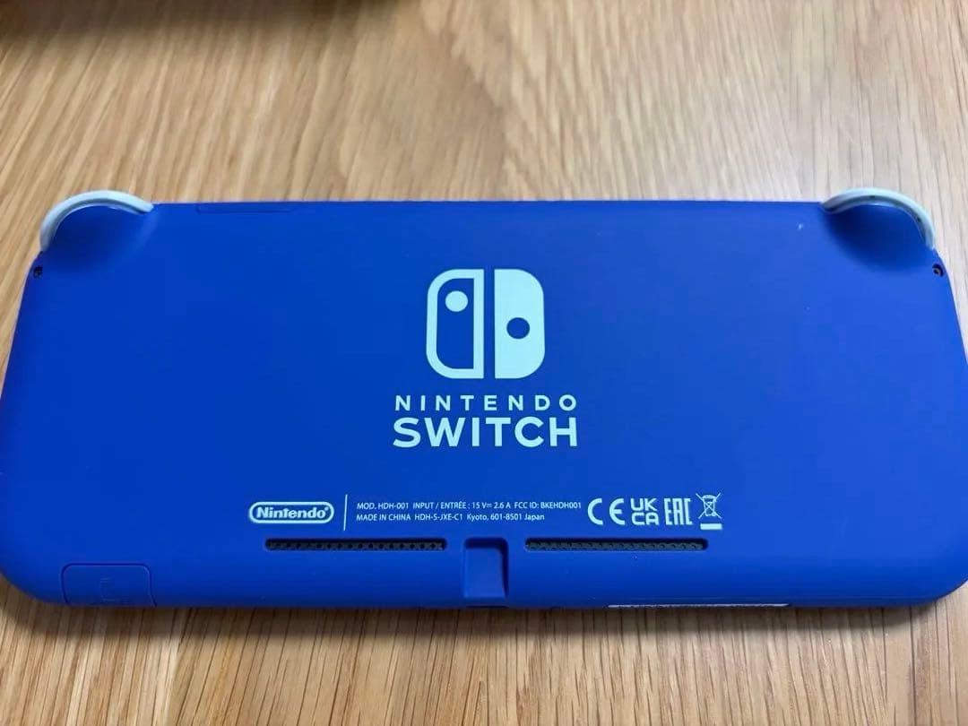 【美品】Nintendo Switch Lite ブルー 本体＋ケース2点