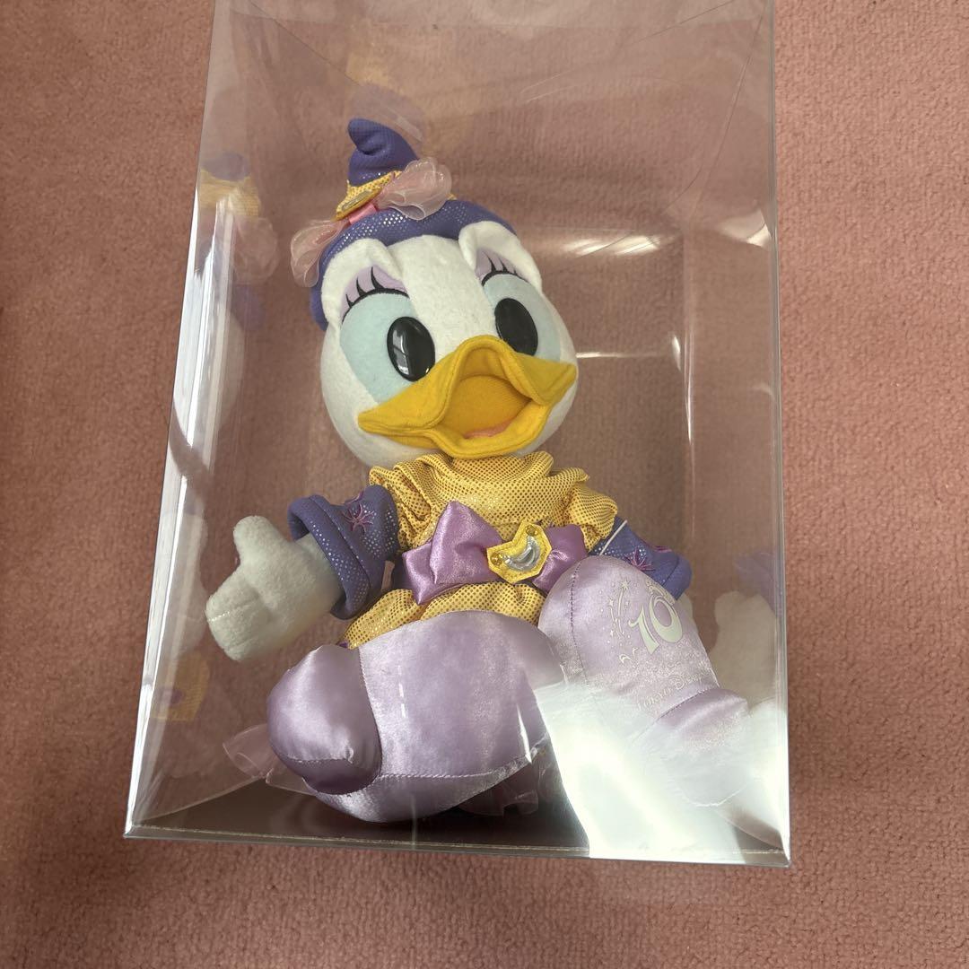 Disney - ディズニーリゾート　デイジーダック　ぬいぐるみ　大 Amazon.co.jp: デイジー ダック ぬいぐるみ 肩のせ くっつき