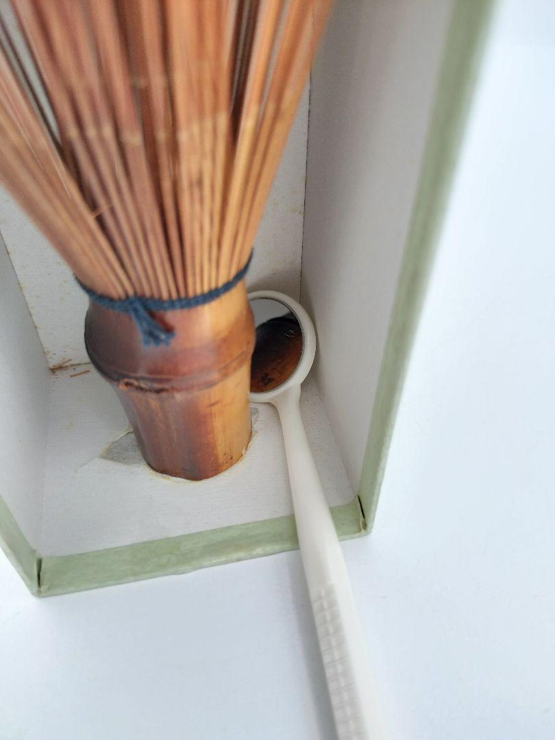 b389 【未使用】茶筅 国産　煤竹　八十本立　紙箱 茶道具