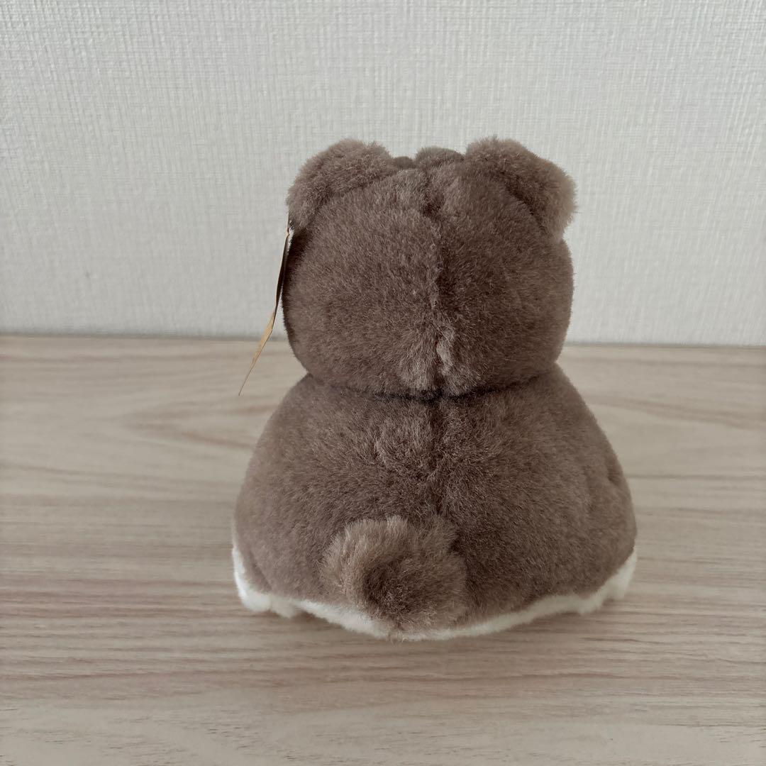 茶色と白の犬のぬいぐるみ - メルカリ