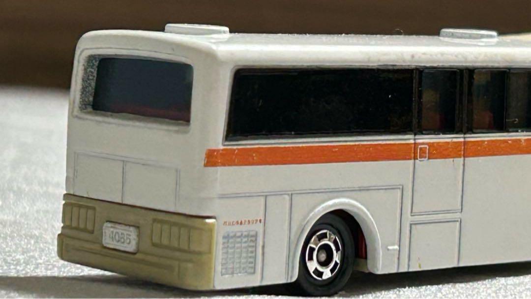 ロングトミカ L4 VOLVO-富士重工・連節バス