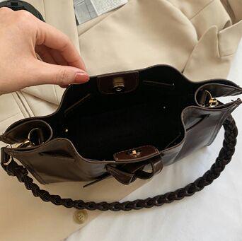 セール正規品 本革大容量女性バッグショルダーバッグg Z4FVN-m17825726142 低価国産