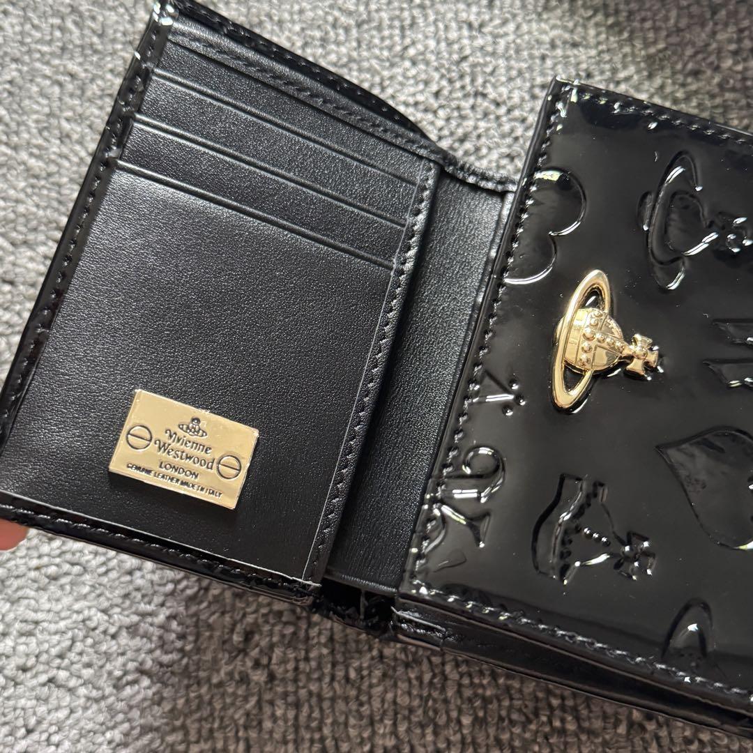 人気 Vivienne Westwood エナメル 三つ折財布 ブラック