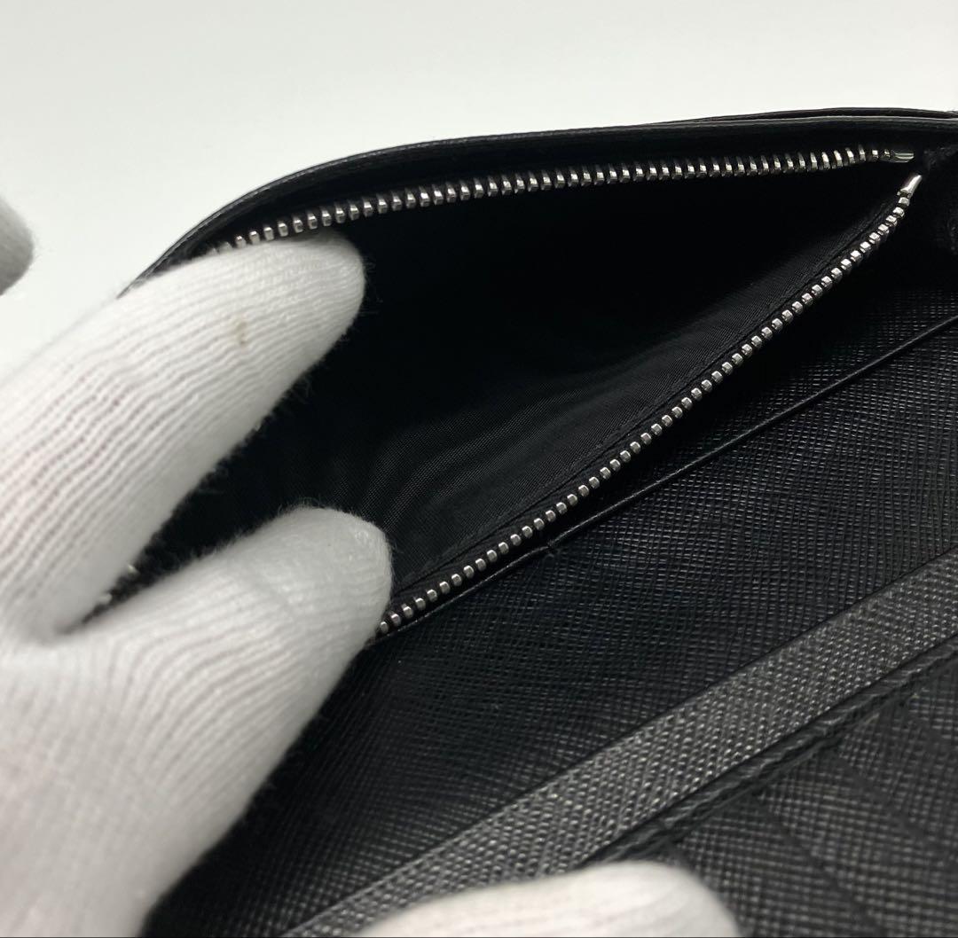 ⭐️ 美品 プラダ サフィアーノ トライアングル 二つ折り長財布 ブラック 鑑定済