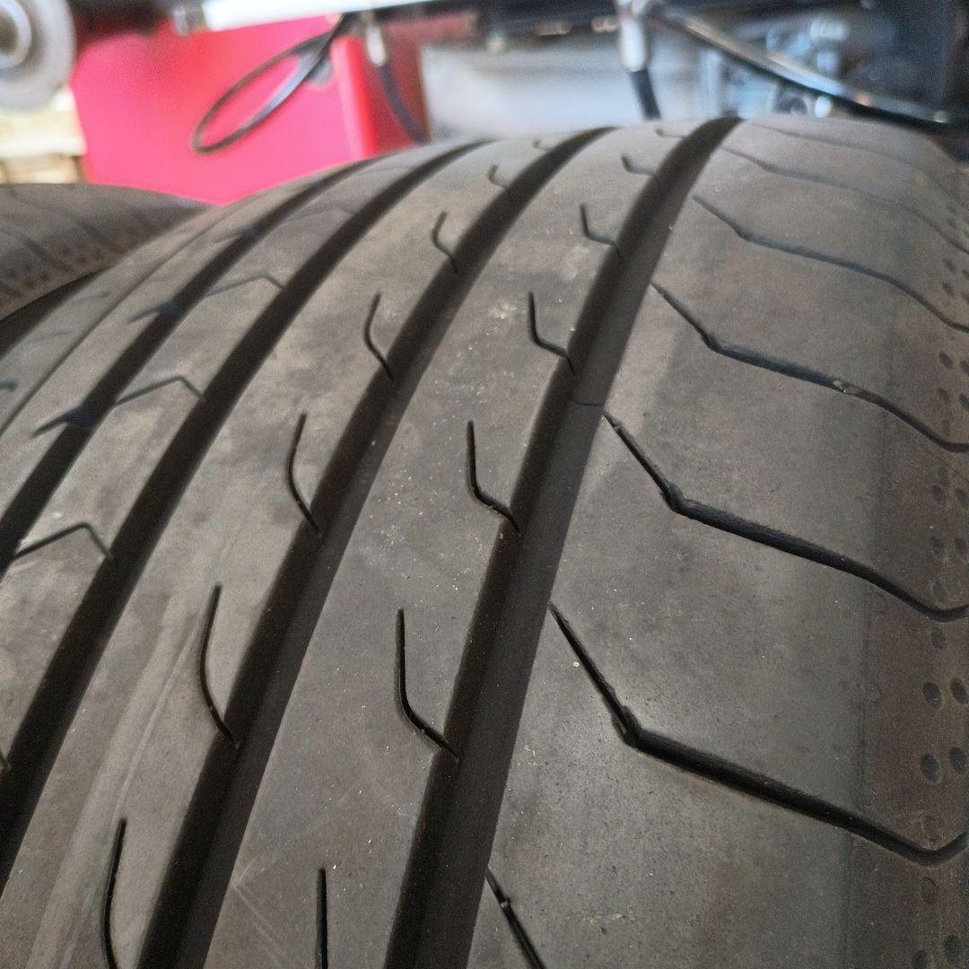 バリ溝 215/50R17 2023年 横浜 BluEarth RV03 2本
