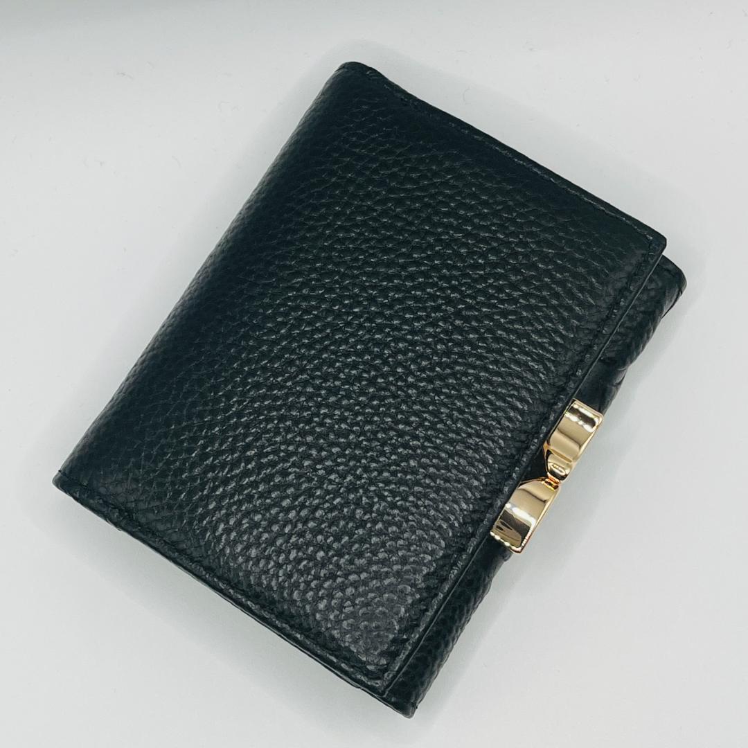 未使用Vivienne Westwood 折財布 人気 ブラック 黒 型押 高級