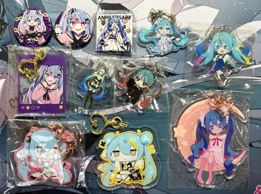 出品7/29 12時まで) 初音ミク アクキー+缶バッジ 11個セット