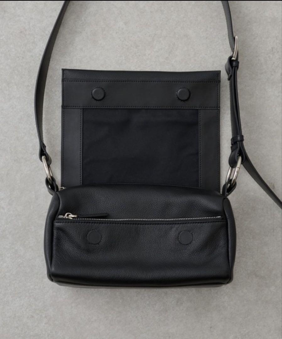 新品★ BEARDSLEY ビアズリー レザーボディバッグ★ガリャルダガランテ