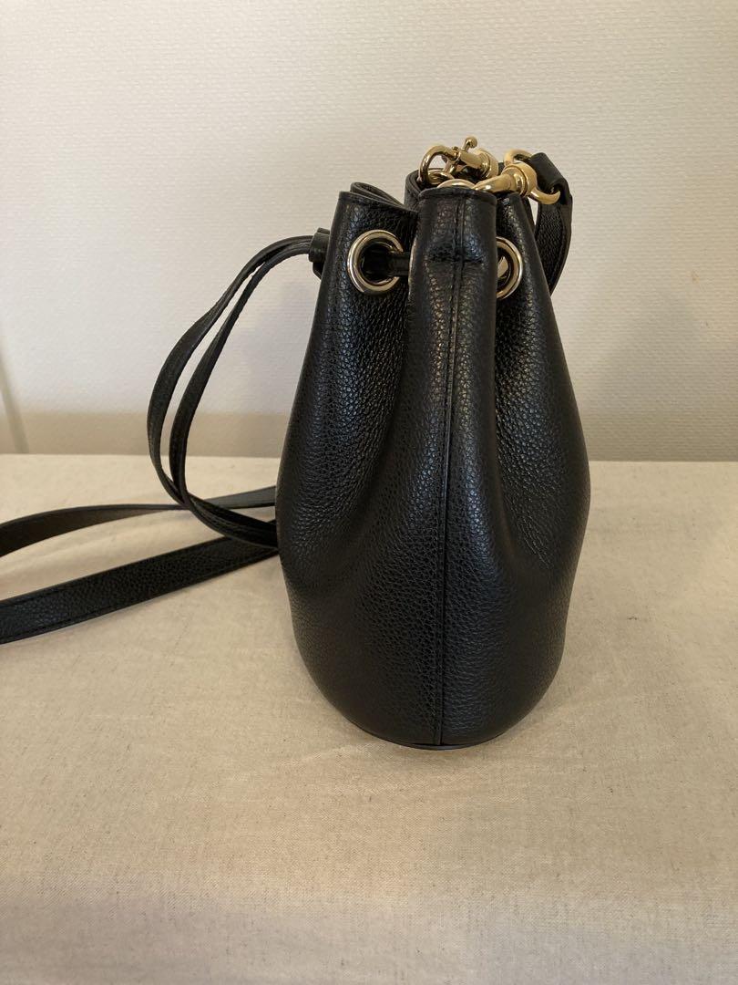 FURLA ブラック バケットバッグ