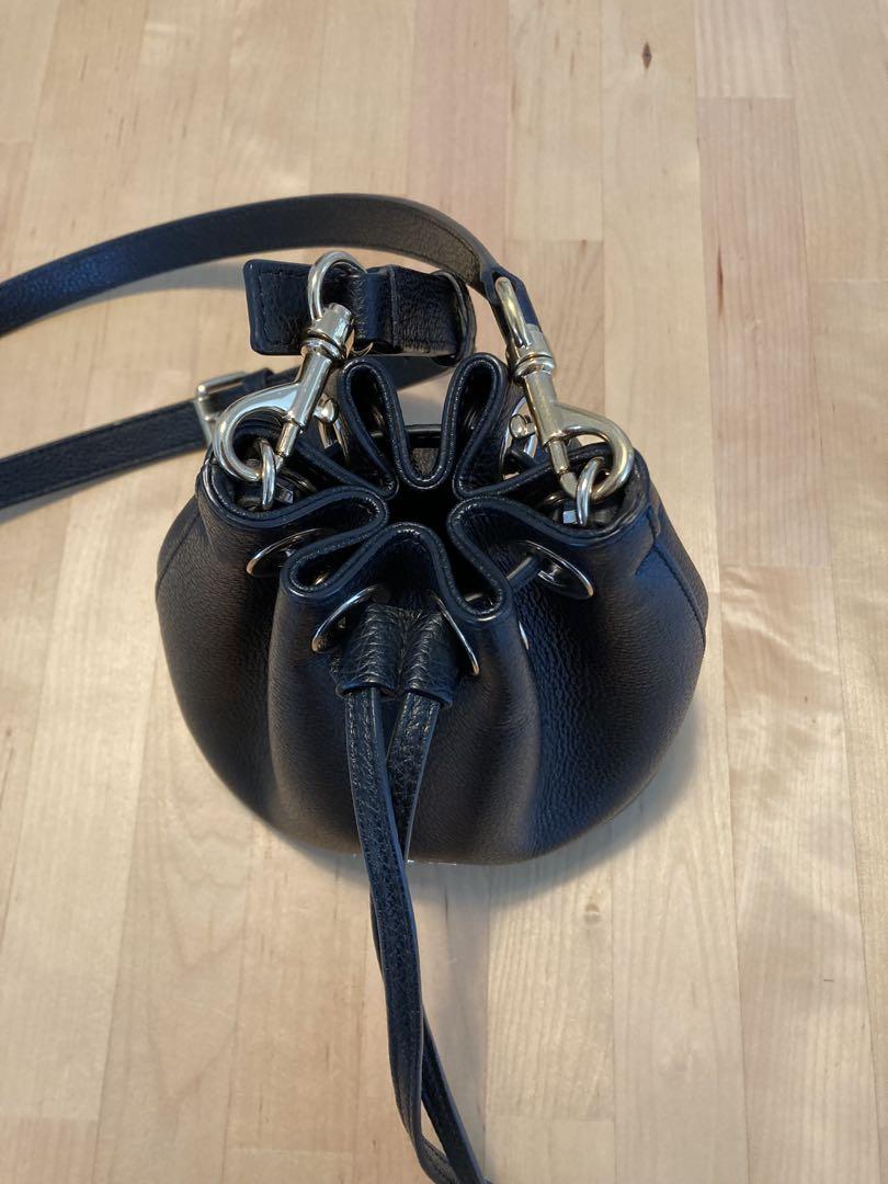 FURLA ブラック バケットバッグ