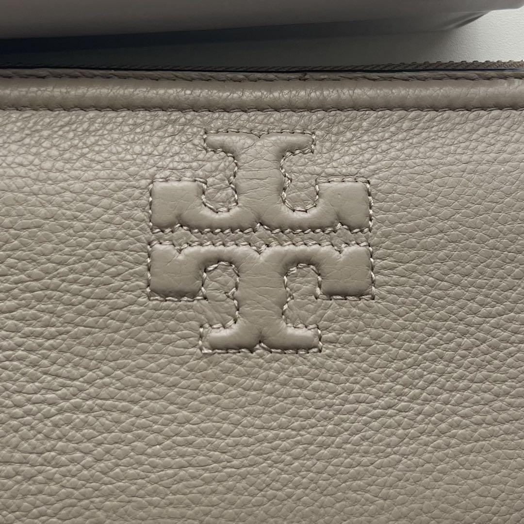 197 美品 TORYBURCH トリーバーチ 長財布 ラウンドファスナー