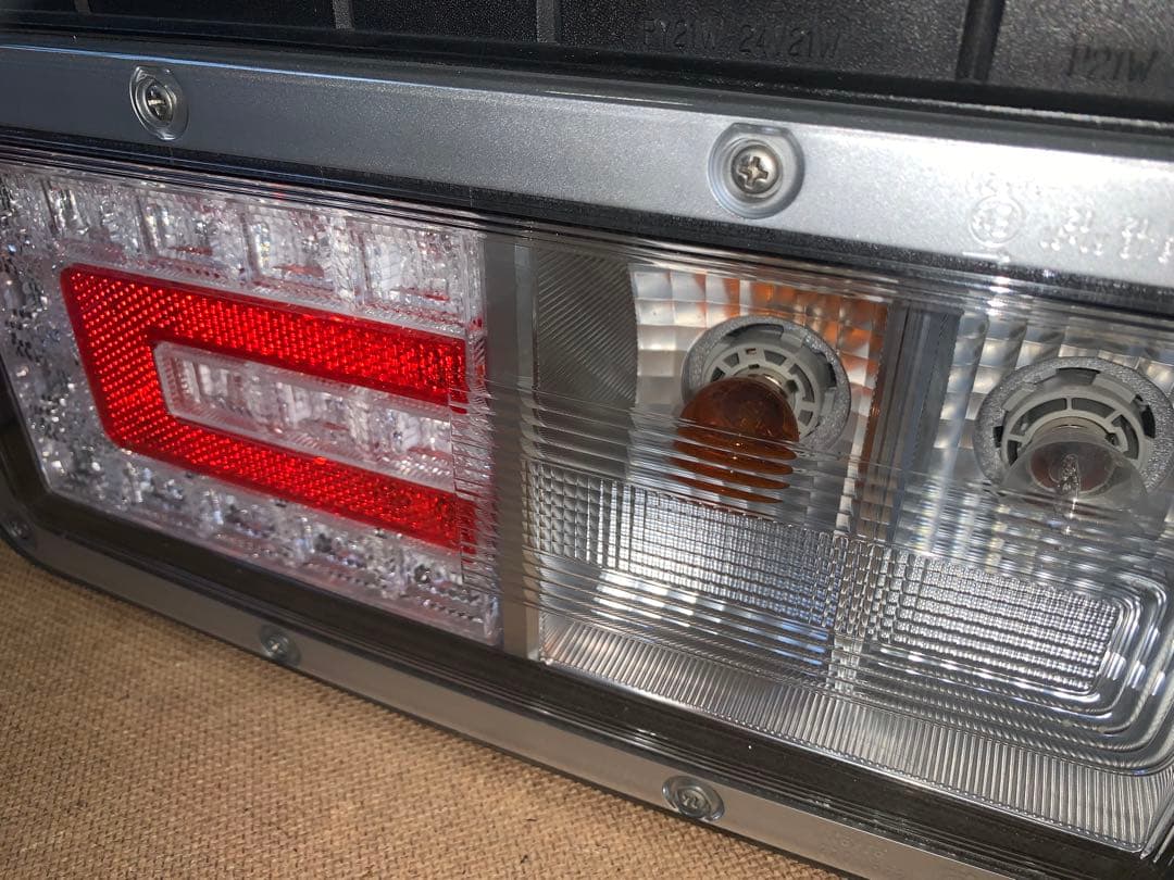 LED 日野 大型用テールランプ LED 日野 大型用テールランプ