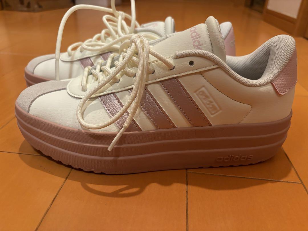 アディダス 厚底スニーカー adidas 厚底スニーカー 23.0cm 新品未使用アディダス オズガイ