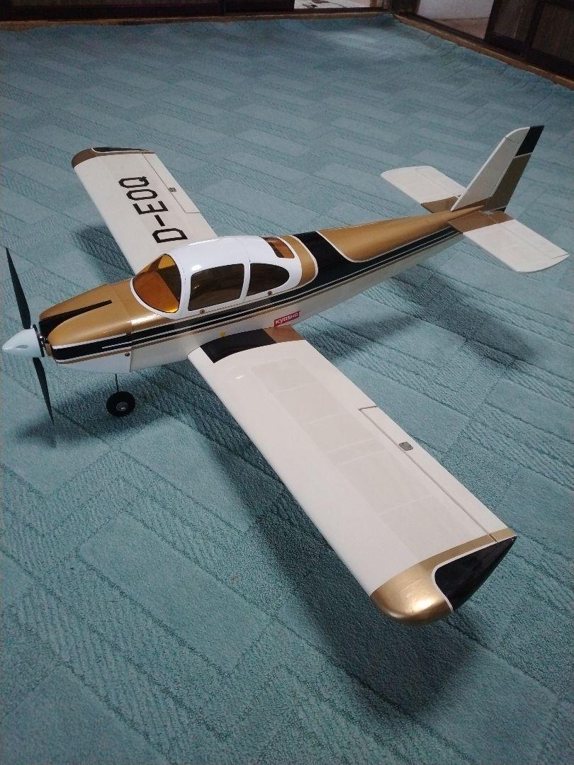 ラジコン飛行機