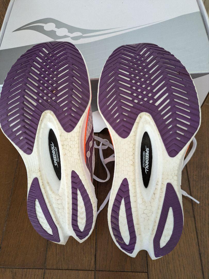 Saucony Endorphin Pro 4 　23·5センチ