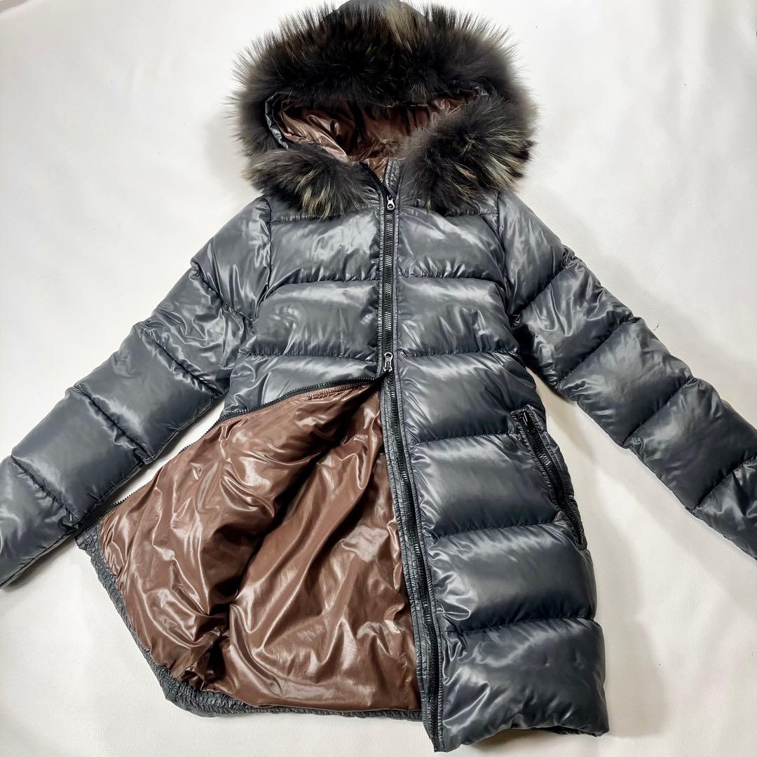 デュベティカ ダウンコート ラクーン KAPPA ダークグレー 38M DUVETICA