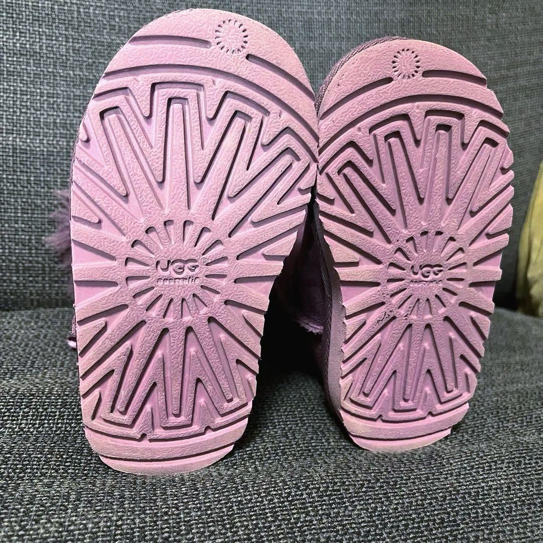 UGG パープル リボン付きムートンブーツ