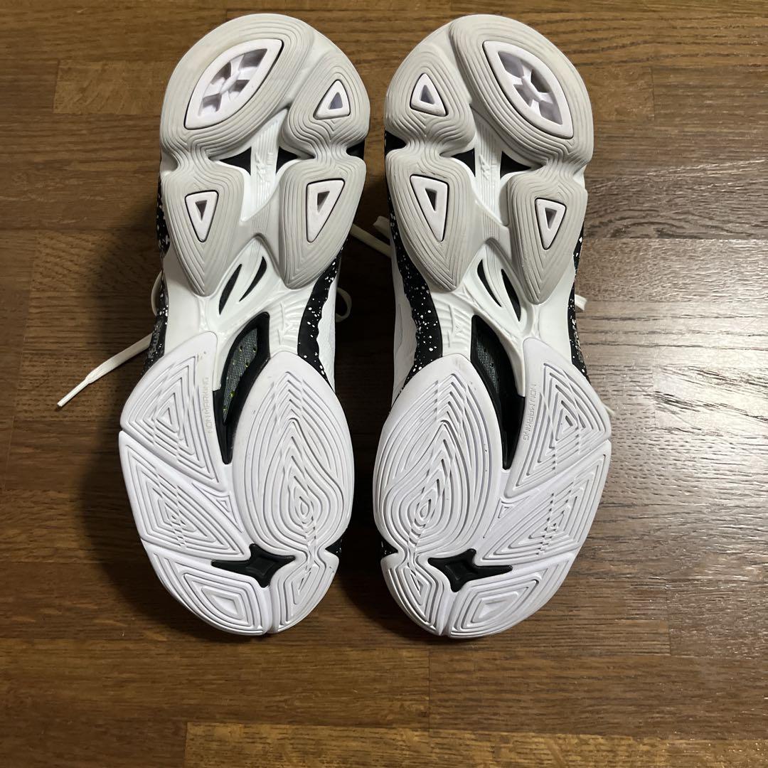 Mizuno Wave Lightning Z2 ホワイト/ブラック26.5cm