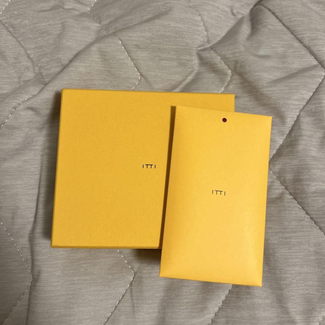 ✟