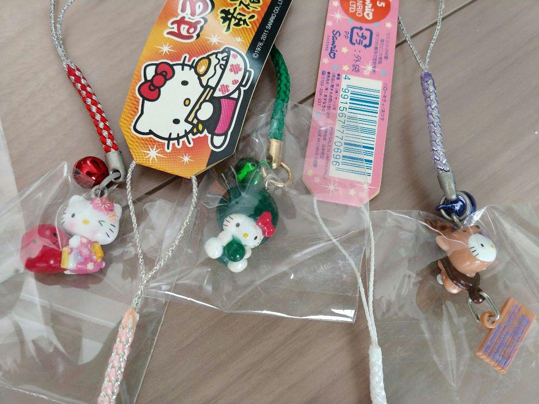 [宅送] ハローキティ ご当地ストラップ 8個セット - メルカリ ストラップ