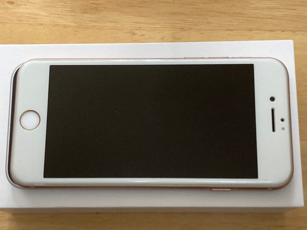 Apple iPhone 8 ゴールド64GB バッテリー100% Apple iPhone 8 ゴールド64GB バッテリー100%