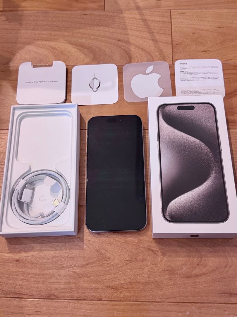 【極美品】iPhone 15 Pro 256GB ブルーチタニウム SIMフリー