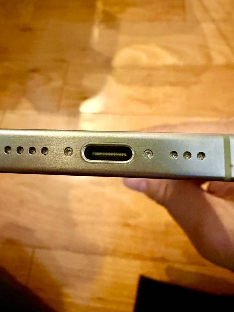 【極美品】iPhone 15 Pro 256GB ブルーチタニウム SIMフリー