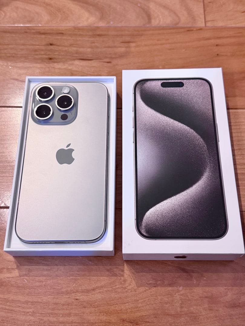 【極美品】iPhone 15 Pro 256GB ブルーチタニウム SIMフリー