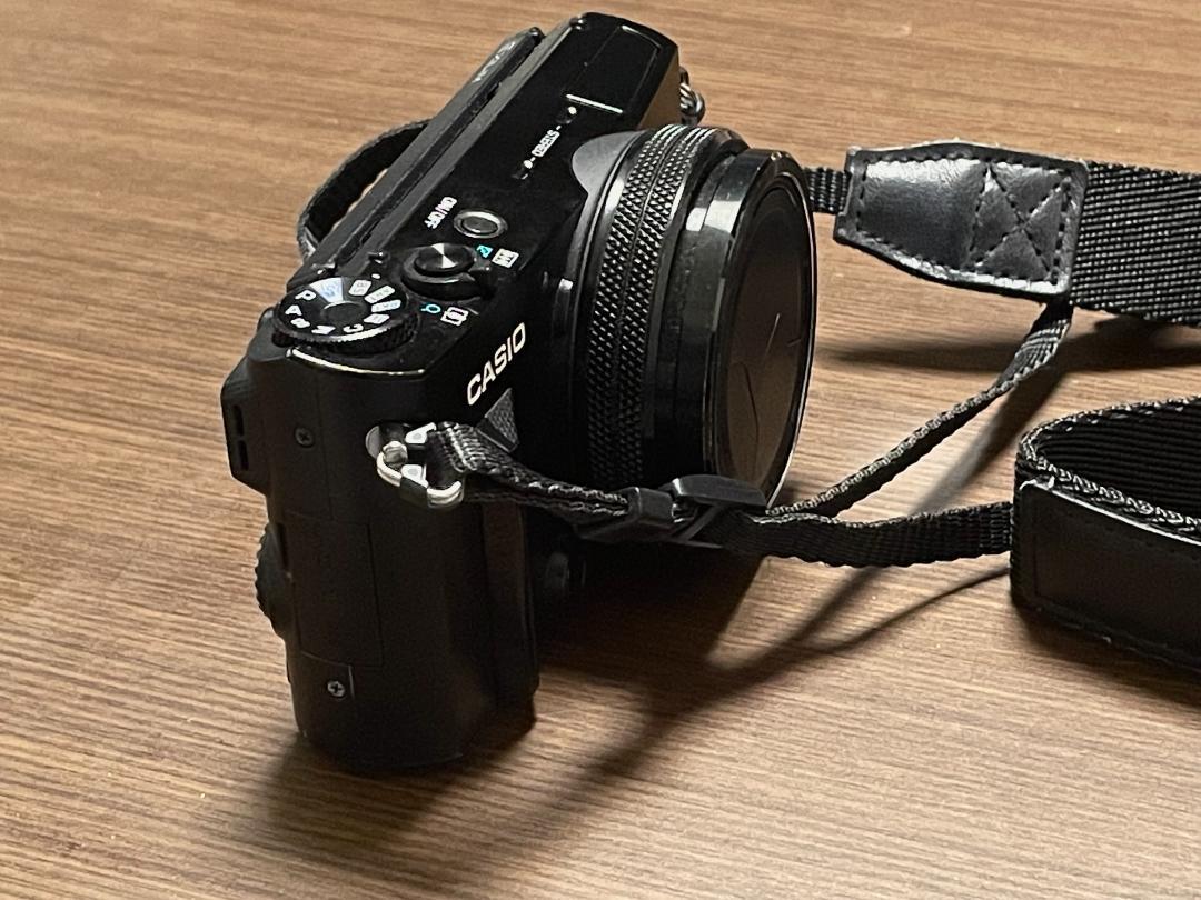 CASIO カシオ EXILIM EX-100 デジタルカメラ 箱付き