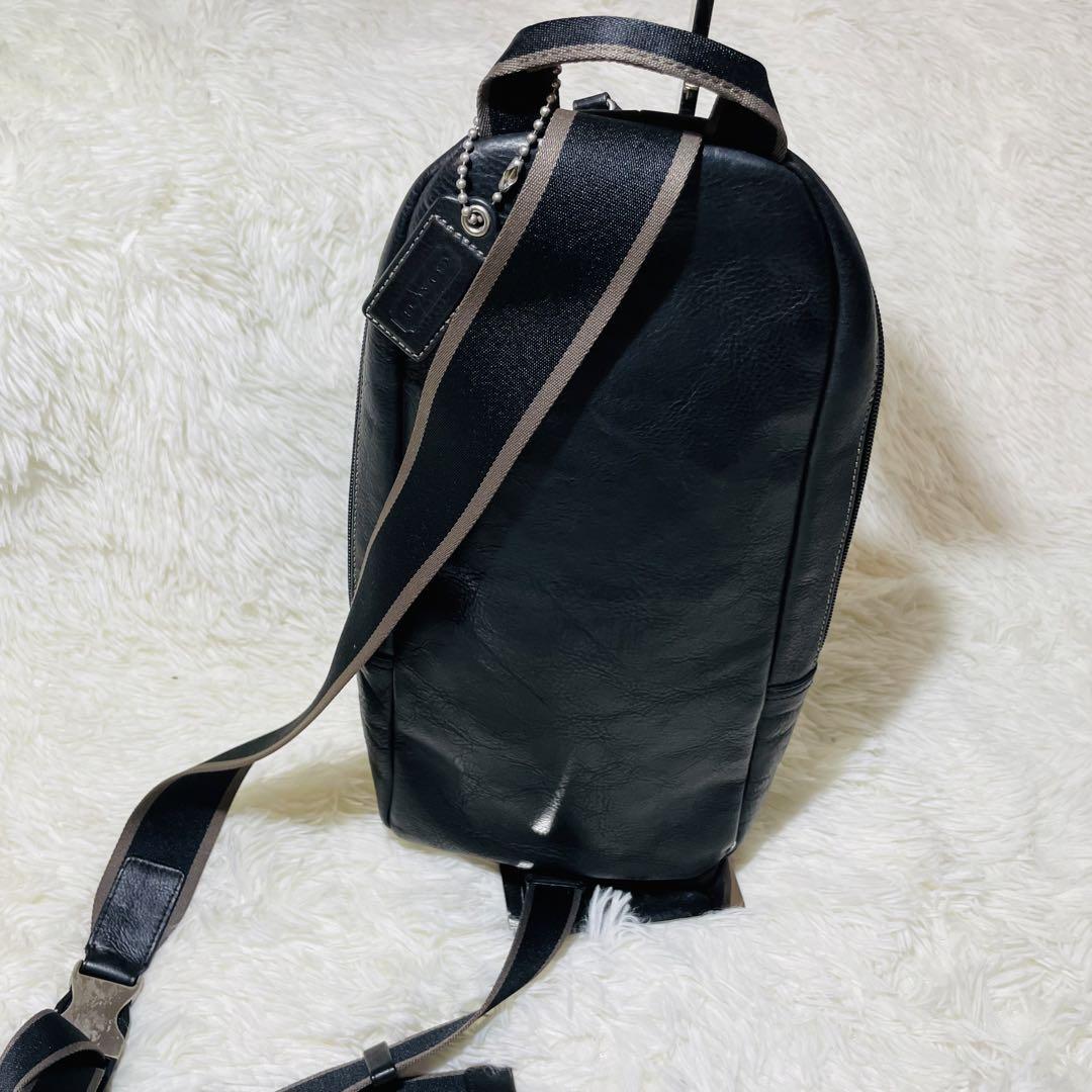 美品　COACH ショルダーバッグ　本革　黒　ボディバッグ　斜め掛け　送料無料