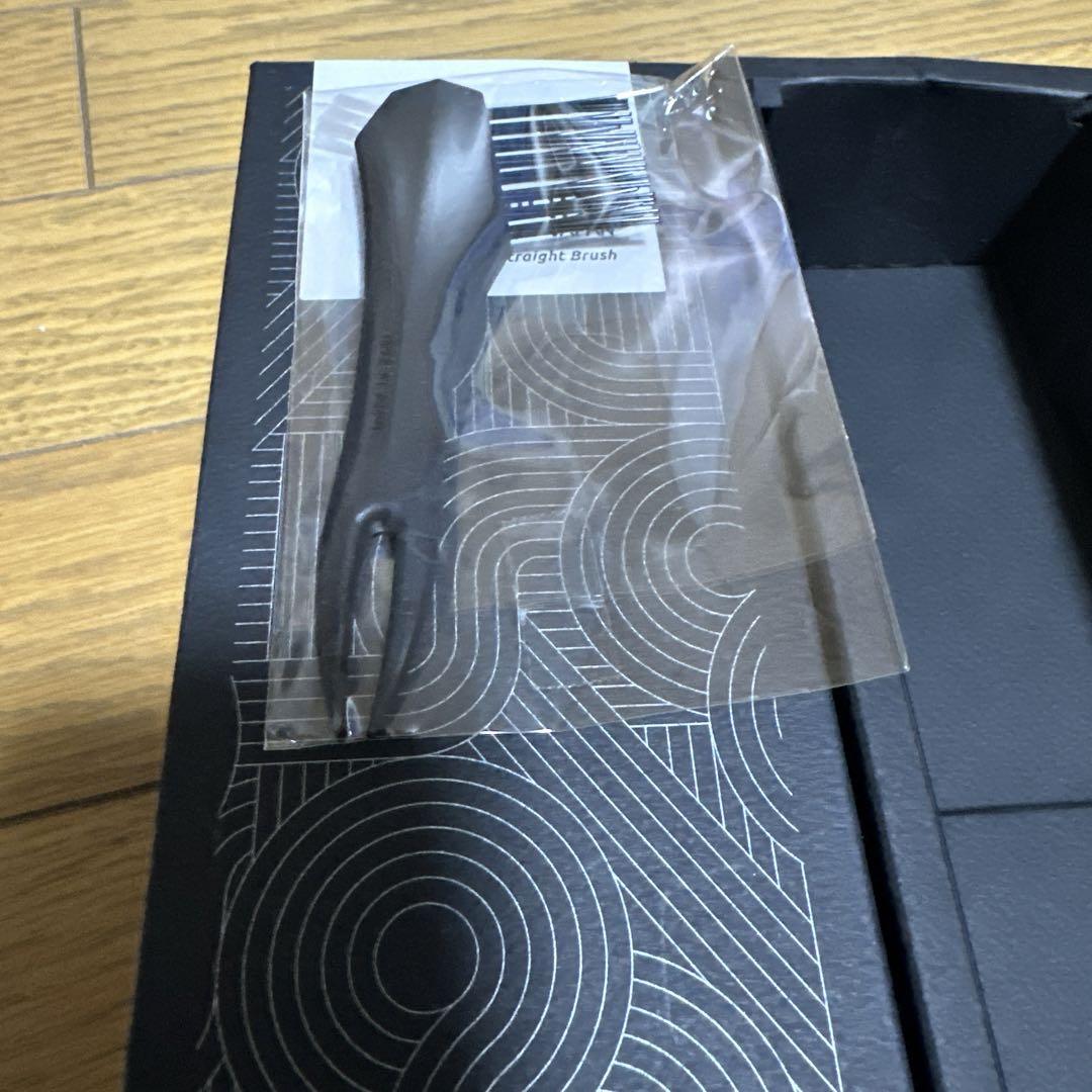 ストレーニア　ケアストレートブラシ