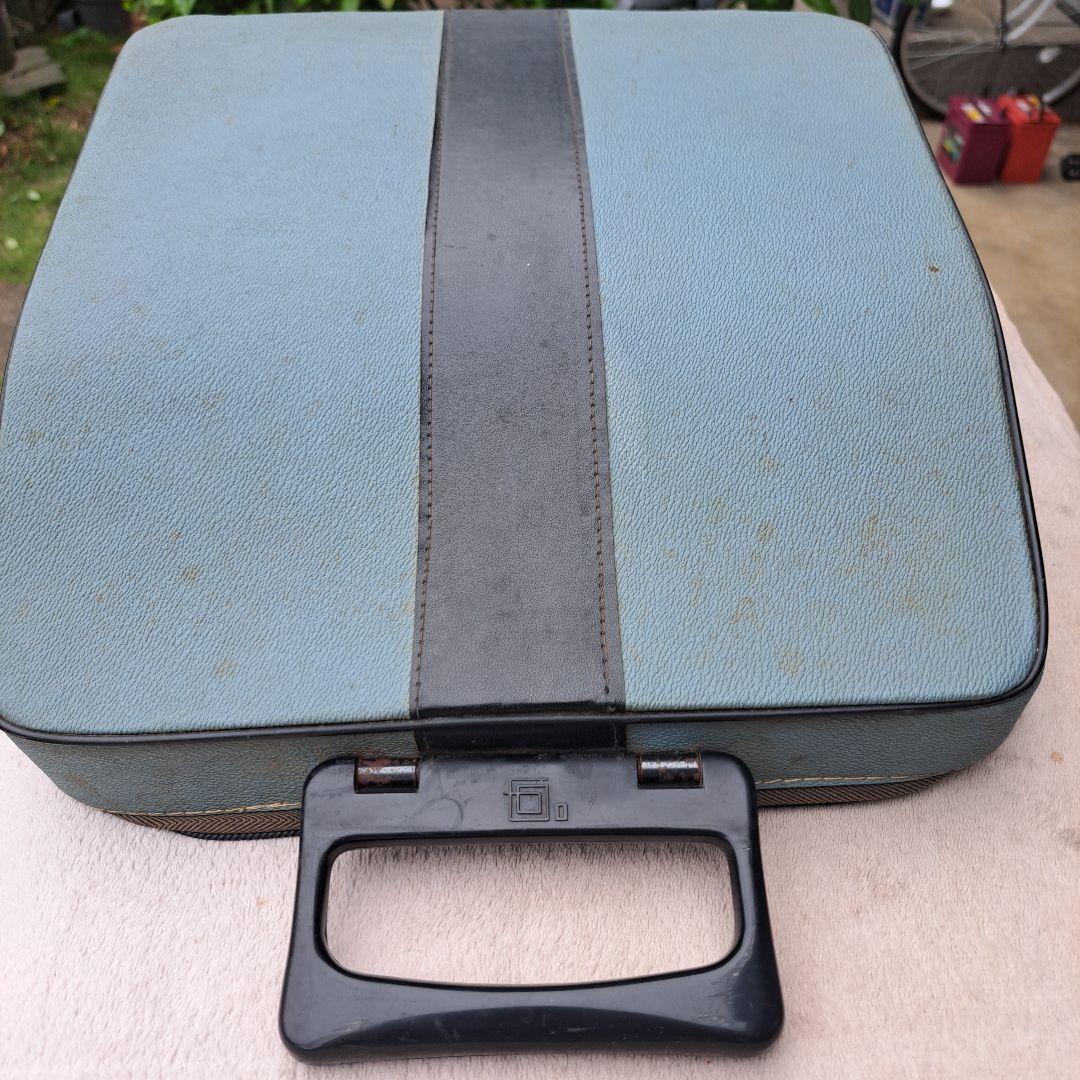 ヴィンテージ　オリベッティ　タイプライター　olivetti letter32