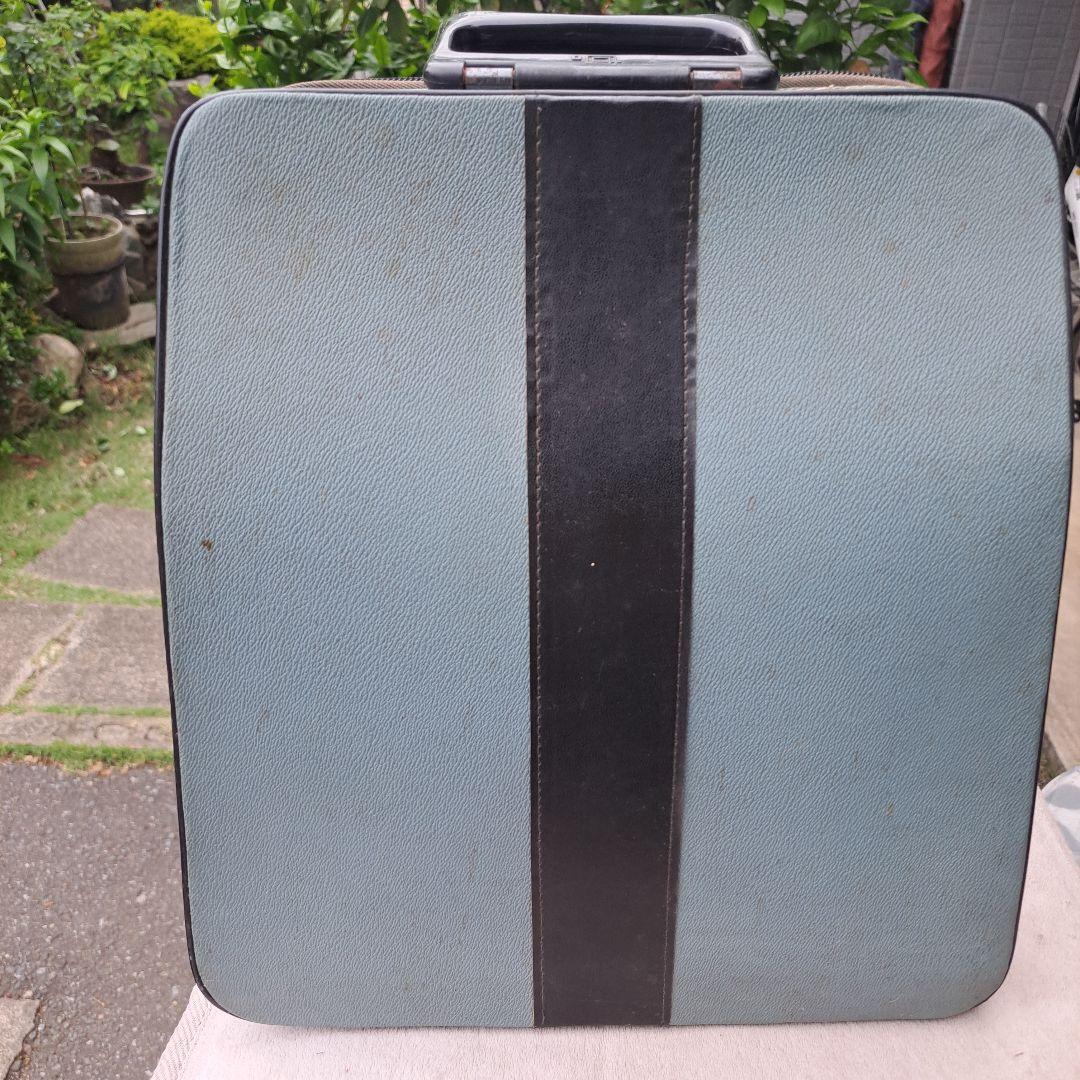 ヴィンテージ　オリベッティ　タイプライター　olivetti letter32